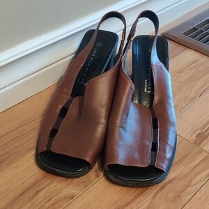 Lea Foscati Slingback Heels